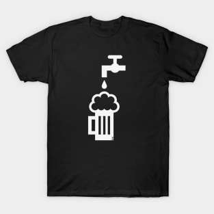 Beer Mug With Tap (Keg Beer / Draft Beer / White) T-Shirt